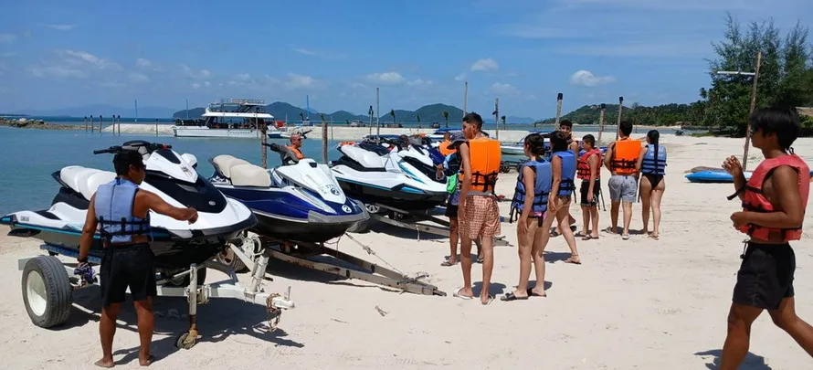 Sab Somwang Private Jet Ski4