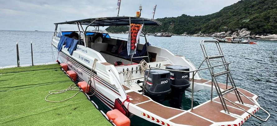 Private speedboat 1 engine 1